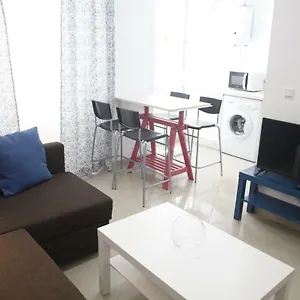https://fantastico-piso-junto-al-teatro-falla-y-a-la-playa.hotelsincadiz.net